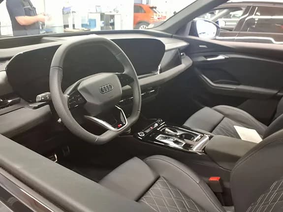 Audi Q6 e-tron 12